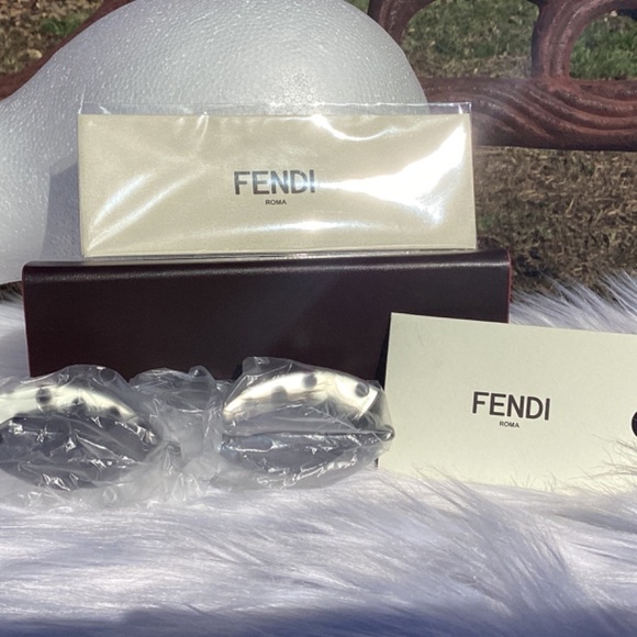 NWT FENDI 58mm Polka Dot Little Cat Eye Sunnies - Picture 8 of 9